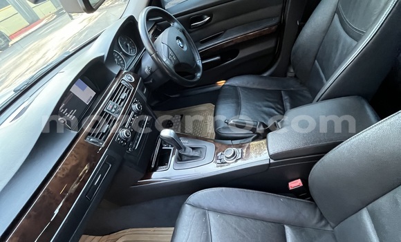 Comprar Usado BMW 3-Series Branco Carro em Maputo em Maputo Comprar Usado BMW 3-Series Branco Carro em Maputo em Maputo