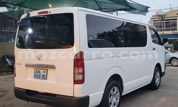 Buy Used Toyota Hiace White Car in Maputo in Maputo Buy Used Toyota Hiace White Car in Maputo in Maputo