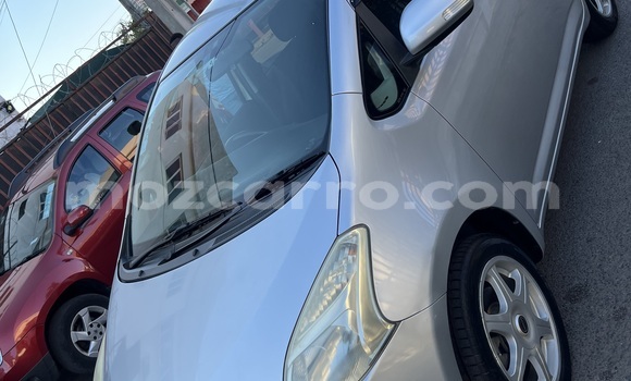 Comprar Usado Toyota Ractis De outros Carro em Moçambique em Nampula Comprar Usado Toyota Ractis De outros Carro em Moçambique em Nampula