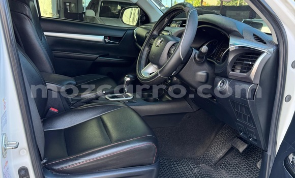 Comprar Usado Toyota Hiluxe Revo Branco Carro em Maputo em Maputo Comprar Usado Toyota Hiluxe Revo Branco Carro em Maputo em Maputo