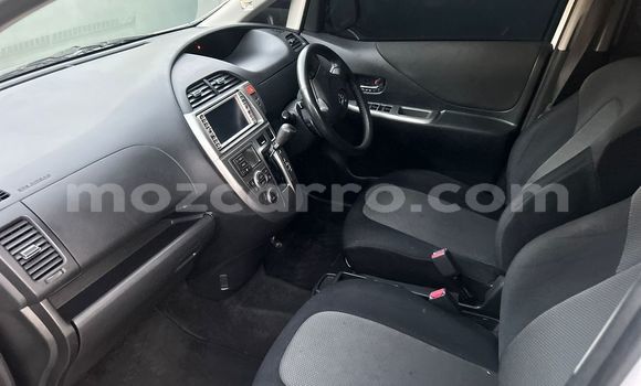 Nunua Ilio tumika Toyota Ractis Nyeupe Gari ndani ya Maputo nchini Maputo Nunua Ilio tumika Toyota Ractis Nyeupe Gari ndani ya Maputo nchini Maputo