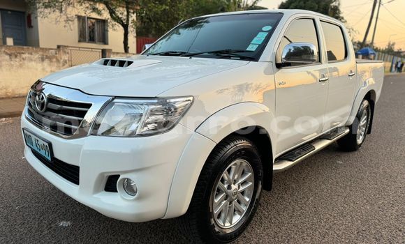 Buy Used Toyota Hilux White Car in Maputo in Maputo Buy Used Toyota Hilux White Car in Maputo in Maputo