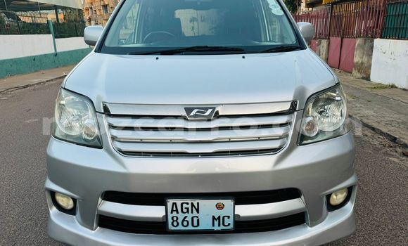 Comprar Usado Toyota Noah Prata Carro em Maputo em Maputo Comprar Usado Toyota Noah Prata Carro em Maputo em Maputo