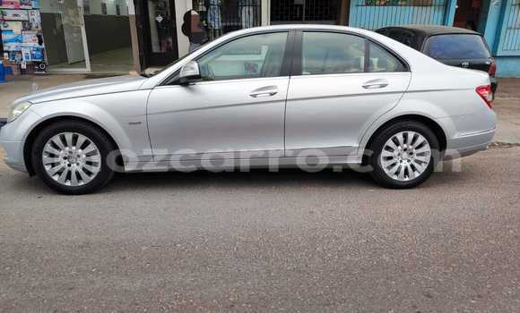 Comprar Usado Mercedes‒Benz 200 Prata Carro em Maputo em Maputo Comprar Usado Mercedes‒Benz 200 Prata Carro em Maputo em Maputo