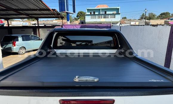 Comprar Novo Toyota Hiluxe Revo Branco Carro em Maputo em Maputo Comprar Novo Toyota Hiluxe Revo Branco Carro em Maputo em Maputo