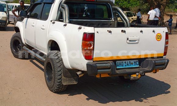 Nunua Ilio tumika Mazda BT-50 Nyeupe Gari ndani ya Maputo nchini Maputo Nunua Ilio tumika Mazda BT-50 Nyeupe Gari ndani ya Maputo nchini Maputo