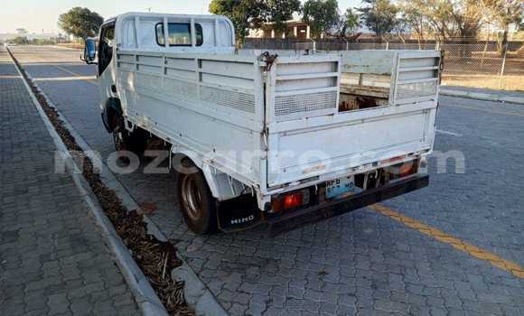 Buy Used Toyota Hilux White Car in Maputo in Maputo Buy Used Toyota Hilux White Car in Maputo in Maputo