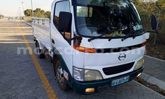 Buy Used Toyota Hilux White Car in Maputo in Maputo Buy Used Toyota Hilux White Car in Maputo in Maputo