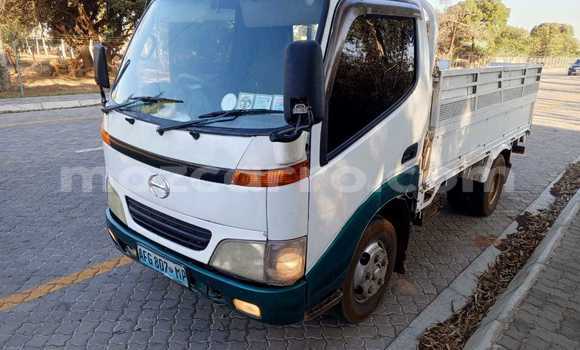 Buy Used Toyota Hilux White Car in Maputo in Maputo Buy Used Toyota Hilux White Car in Maputo in Maputo