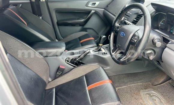 Tenga Tsaru Ford Ranger Zvimwe Mota in Angoche in Nampula Tenga Tsaru Ford Ranger Zvimwe Mota in Angoche in Nampula