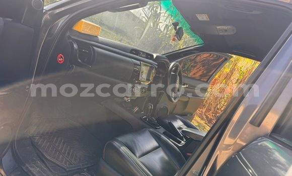 Comprar Usado Toyota Hiluxe Revo Castanho Carro em Maputo em Maputo Comprar Usado Toyota Hiluxe Revo Castanho Carro em Maputo em Maputo