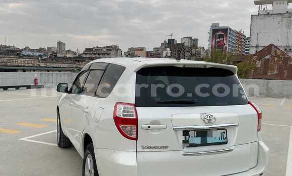 Nunua Ilio tumika Toyota Vanguard Nyeupe Gari ndani ya Maputo nchini Maputo Nunua Ilio tumika Toyota Vanguard Nyeupe Gari ndani ya Maputo nchini Maputo