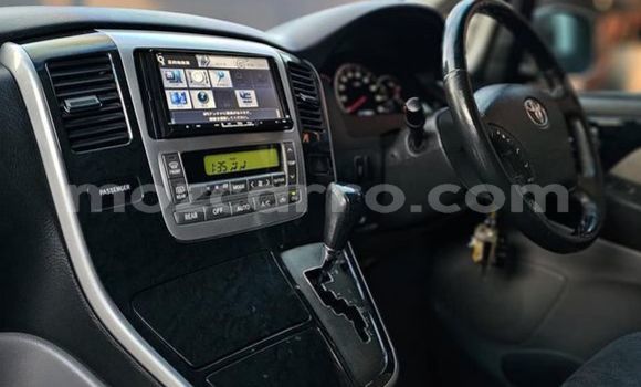 Tenga Tsaru Toyota Alphard Zvimwe Mota in Angoche in Nampula Tenga Tsaru Toyota Alphard Zvimwe Mota in Angoche in Nampula