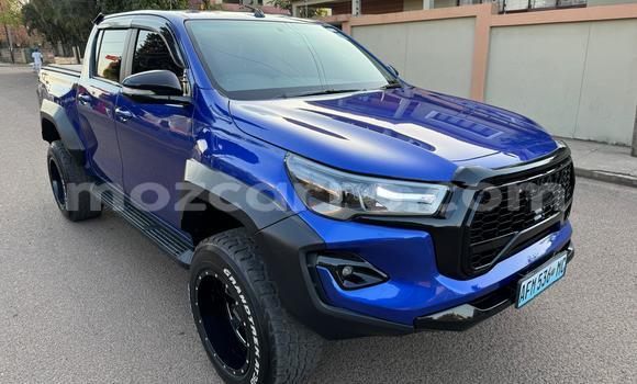 Comprar Usado Toyota Hiluxe Revo Azul Carro em Maputo em Maputo