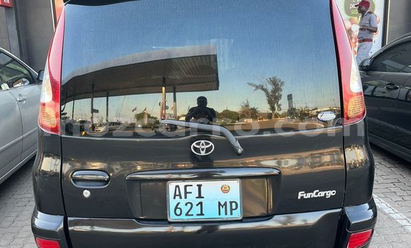 Comprar Usado Toyota FunCargo Preto Carro em Maputo em Maputo Comprar Usado Toyota FunCargo Preto Carro em Maputo em Maputo