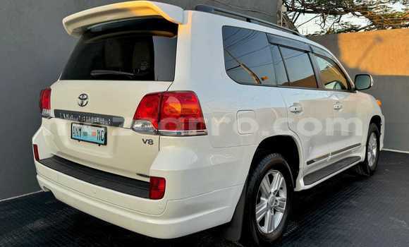 Comprar Usado Toyota Land Cruiser Prado Branco Carro em Maputo em Maputo Comprar Usado Toyota Land Cruiser Prado Branco Carro em Maputo em Maputo