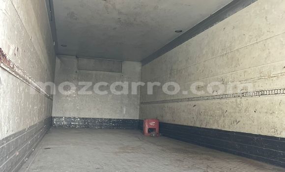 Tenga Tsaru Volvo 164 Chena Mota in Maputo in Maputo Tenga Tsaru Volvo 164 Chena Mota in Maputo in Maputo