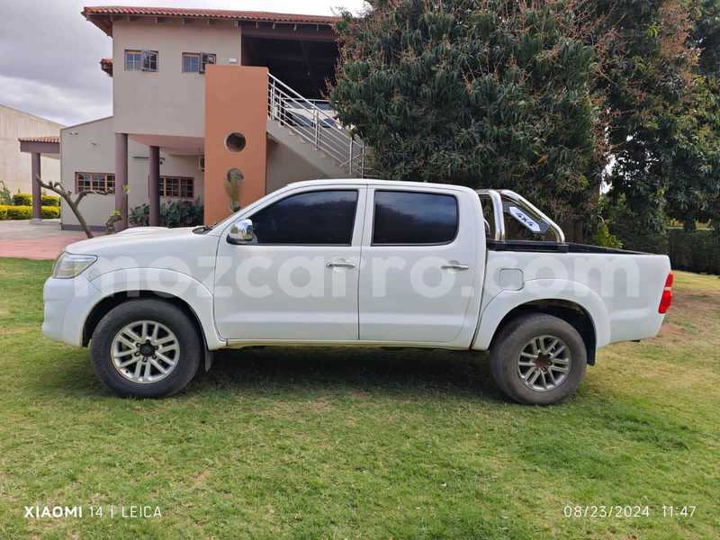 Big with watermark toyota hilux maputo maputo 28621