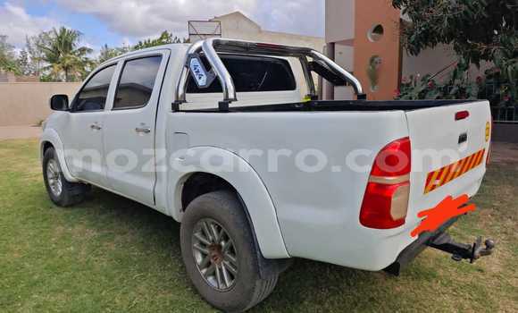 Comprar Usado Toyota Hilux Branco Carro em Maputo em Maputo Comprar Usado Toyota Hilux Branco Carro em Maputo em Maputo