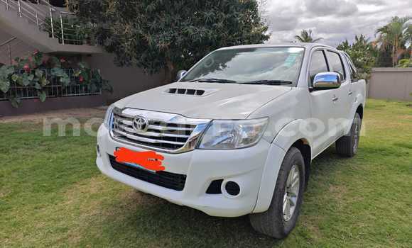 Comprar Usado Toyota Hilux Branco Carro em Maputo em Maputo Comprar Usado Toyota Hilux Branco Carro em Maputo em Maputo
