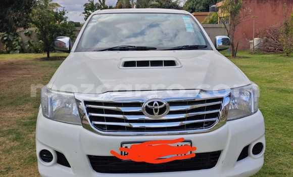 Comprar Usado Toyota Hilux Branco Carro em Maputo em Maputo Comprar Usado Toyota Hilux Branco Carro em Maputo em Maputo