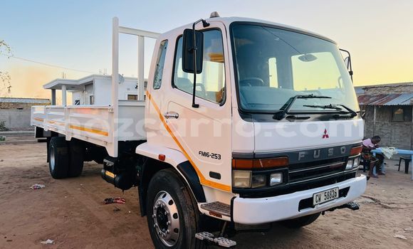Comprar Usado Mitsubishi Canter Branco Caminhão em Xai-Xai em Gaza Comprar Usado Mitsubishi Canter Branco Caminhão em Xai-Xai em Gaza