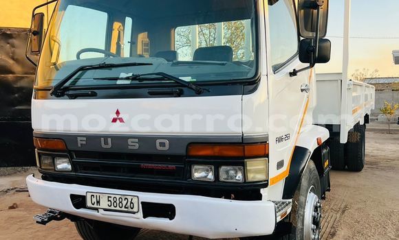 Comprar Usado Mitsubishi Canter Branco Caminhão em Xai-Xai em Gaza Comprar Usado Mitsubishi Canter Branco Caminhão em Xai-Xai em Gaza