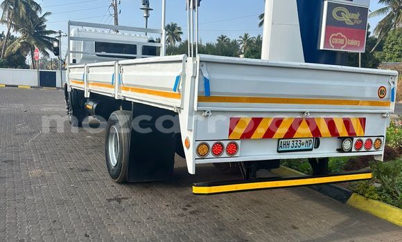 Tenga Tsaru Hino 300 Series Chena Rori in Maxixe in Inhambane Tenga Tsaru Hino 300 Series Chena Rori in Maxixe in Inhambane