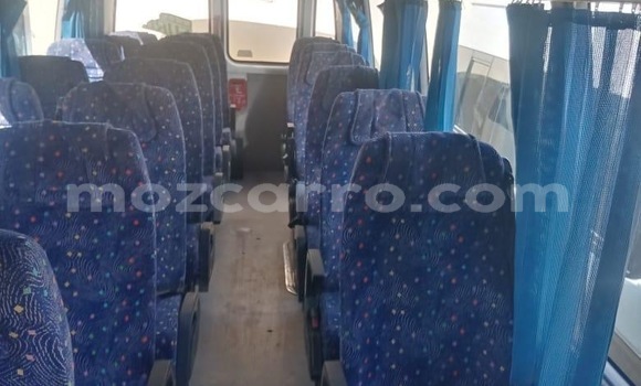Comprar Usado Toyota Coaster Branco Carro em Moçambique em Nampula Comprar Usado Toyota Coaster Branco Carro em Moçambique em Nampula