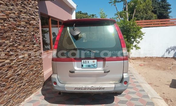 Comprar Usado Toyota Noah Vermelho Carro em Maputo em Maputo Comprar Usado Toyota Noah Vermelho Carro em Maputo em Maputo