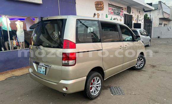 Nunua Ilio tumika Toyota Noah Nyingine Gari ndani ya Maputo nchini Maputo Nunua Ilio tumika Toyota Noah Nyingine Gari ndani ya Maputo nchini Maputo