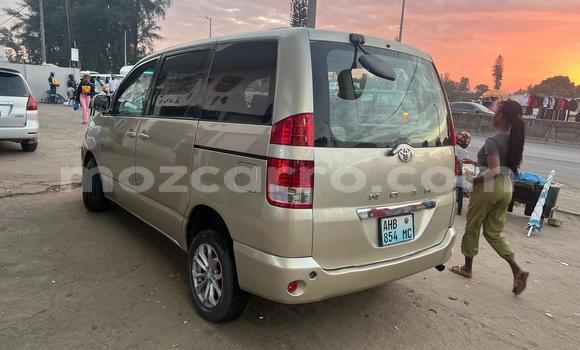 Nunua Ilio tumika Toyota Noah Nyingine Gari ndani ya Maputo nchini Maputo Nunua Ilio tumika Toyota Noah Nyingine Gari ndani ya Maputo nchini Maputo
