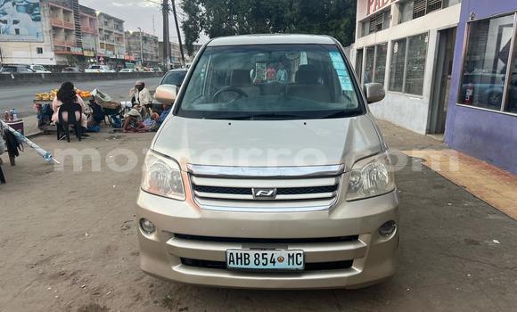 Nunua Ilio tumika Toyota Noah Nyingine Gari ndani ya Maputo nchini Maputo Nunua Ilio tumika Toyota Noah Nyingine Gari ndani ya Maputo nchini Maputo