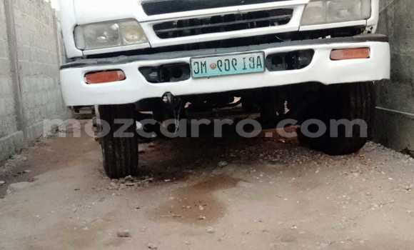 Comprar Usado Isuzu FTR 850 Branco Caminhão em Maputo em Maputo Comprar Usado Isuzu FTR 850 Branco Caminhão em Maputo em Maputo