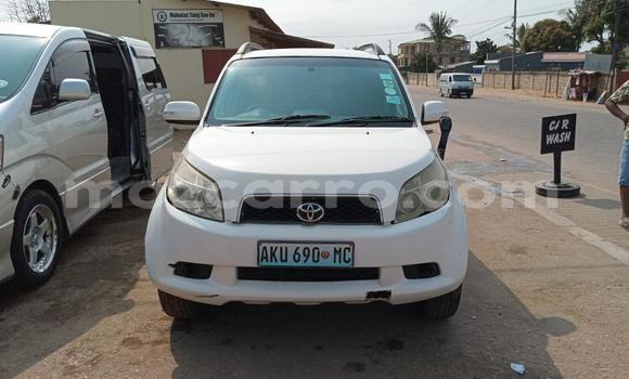 Comprar Usado Toyota Rush Branco Carro em Maputo em Maputo