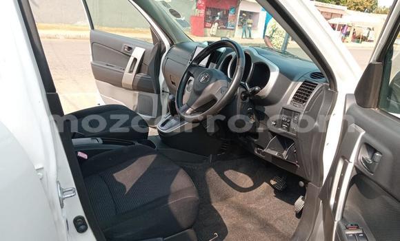Comprar Usado Toyota Rush Branco Carro em Maputo em Maputo Comprar Usado Toyota Rush Branco Carro em Maputo em Maputo