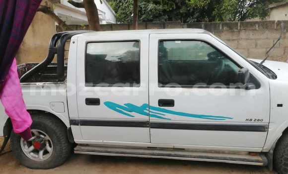 Comprar Usado Isuzu KB Branco Carro em Maputo em Maputo