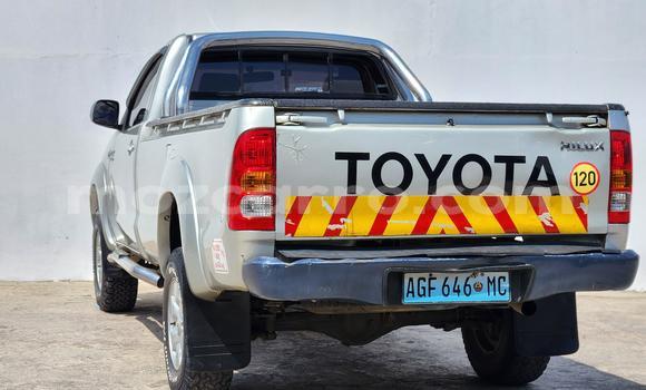 Nunua Ilio tumika Toyota Hilux Fedha Gari ndani ya Maputo nchini Maputo Nunua Ilio tumika Toyota Hilux Fedha Gari ndani ya Maputo nchini Maputo