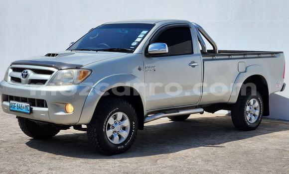 Nunua Ilio tumika Toyota Hilux Fedha Gari ndani ya Maputo nchini Maputo Nunua Ilio tumika Toyota Hilux Fedha Gari ndani ya Maputo nchini Maputo
