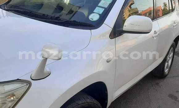 Buy Used Toyota RAV4 White Car in Maputo in Maputo Buy Used Toyota RAV4 White Car in Maputo in Maputo