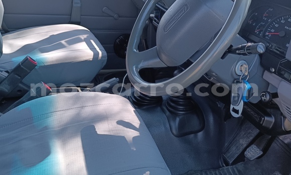 Nunua Ilio tumika Toyota Land Cruiser Beige Gari ndani ya Maputo nchini Maputo Nunua Ilio tumika Toyota Land Cruiser Beige Gari ndani ya Maputo nchini Maputo