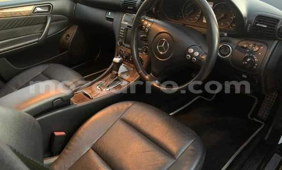 Comprar Usado Mercedes-Benz C250 coupe Preto Carro em Maputo em Maputo Comprar Usado Mercedes-Benz C250 coupe Preto Carro em Maputo em Maputo
