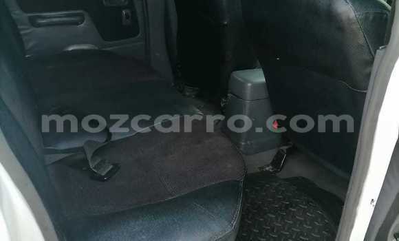 Nunua Ilio tumika Nissan Hardbody Nyeupe Gari ndani ya Maputo nchini Maputo Nunua Ilio tumika Nissan Hardbody Nyeupe Gari ndani ya Maputo nchini Maputo