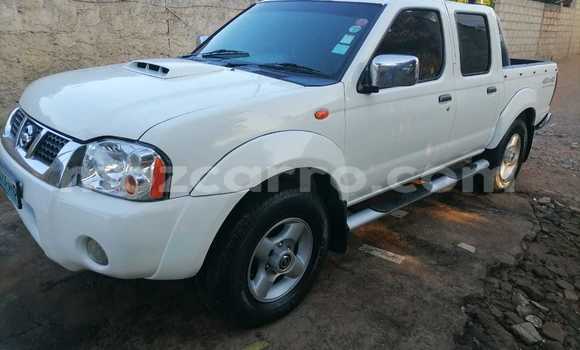 Tenga Tsaru Nissan Hardbody Chena Mota in Maputo in Maputo Tenga Tsaru Nissan Hardbody Chena Mota in Maputo in Maputo