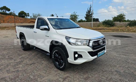 Buy Used Toyota Hilux White Car in Maputo in Maputo Buy Used Toyota Hilux White Car in Maputo in Maputo