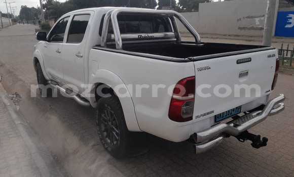 Comprar Novo Toyota Hilux Branco Carro em Maputo em Maputo Comprar Novo Toyota Hilux Branco Carro em Maputo em Maputo