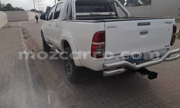 Comprar Novo Toyota Hilux Branco Carro em Maputo em Maputo Comprar Novo Toyota Hilux Branco Carro em Maputo em Maputo