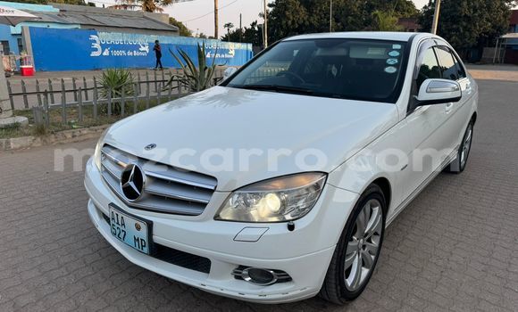 Tenga Tsaru Mercedes-Benz C250 coupe Chena Mota in Maputo in Maputo Tenga Tsaru Mercedes-Benz C250 coupe Chena Mota in Maputo in Maputo