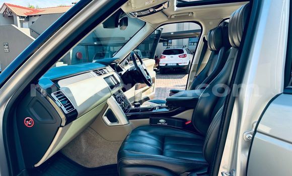 Nunua Ilio tumika Range Rover Evoque Fedha Gari ndani ya Maputo nchini Maputo Nunua Ilio tumika Range Rover Evoque Fedha Gari ndani ya Maputo nchini Maputo