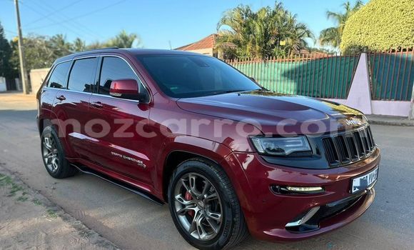 Tenga Tsaru Jeep Cherokee Tsvuku Mota in Maputo in Maputo Tenga Tsaru Jeep Cherokee Tsvuku Mota in Maputo in Maputo